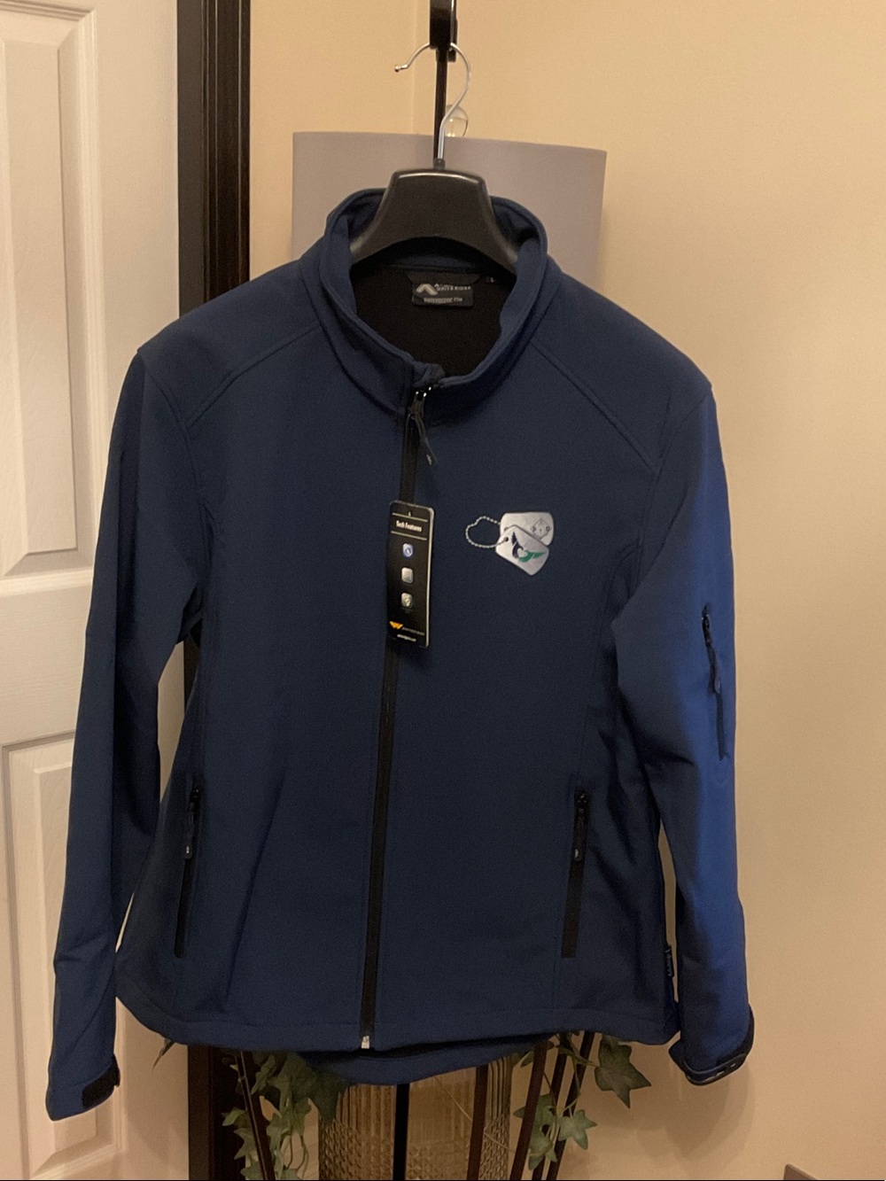 Women’s Navy Softshell Jacket